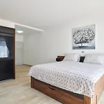 Semesterbostad Dolcea - Elegant Und Stilvoll Mit Pool By Interhome