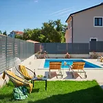 Dolcea - Elegant Und Stilvoll Mit Pool By Interhome *