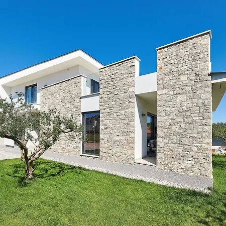 Vakantiehuis Dolcea - Elegant Und Stilvoll Mit Pool By Interhome Kaštel