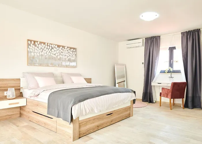 Dolcea - Elegant Und Stilvoll Mit Pool By Interhome * Kaštel