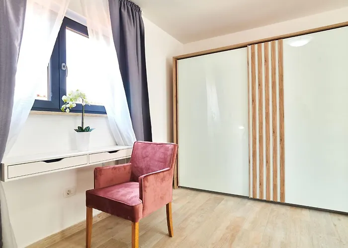 Dolcea - Elegant Und Stilvoll Mit Pool By Interhome *