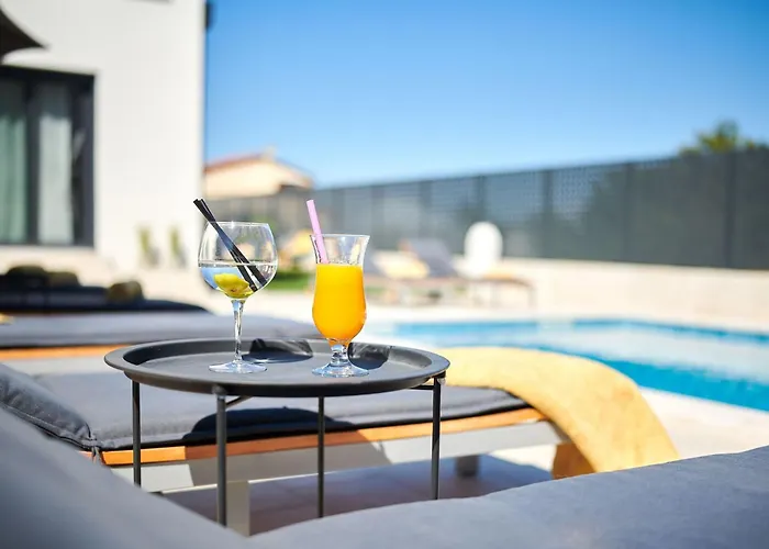 Holiday home Dolcea - Elegant Und Stilvoll Mit Pool By Interhome Kastel