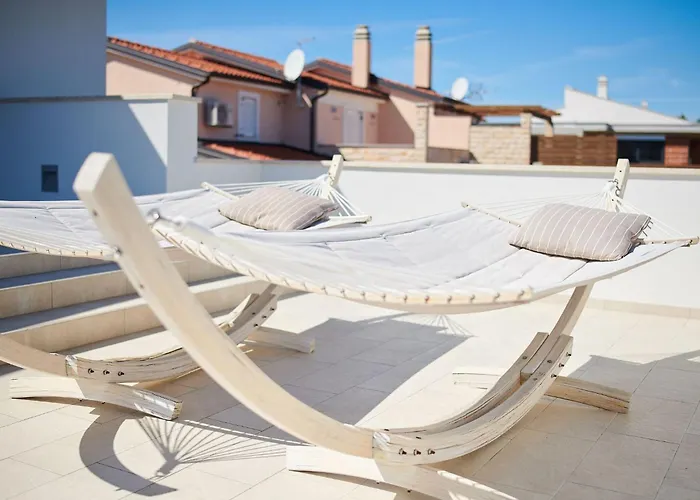 Dolcea - Elegant Und Stilvoll Mit Pool By Interhome *