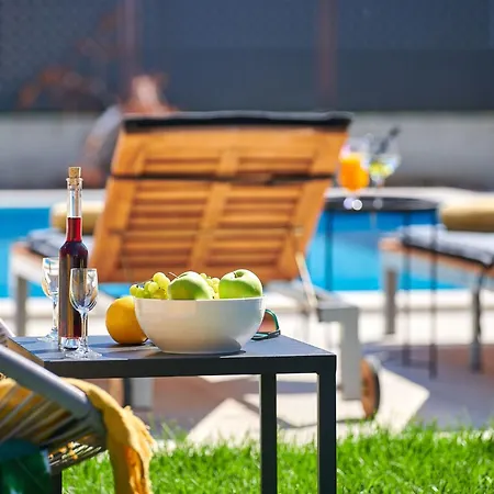 Dolcea - Elegant Und Stilvoll Mit Pool By Interhome * Kaštel